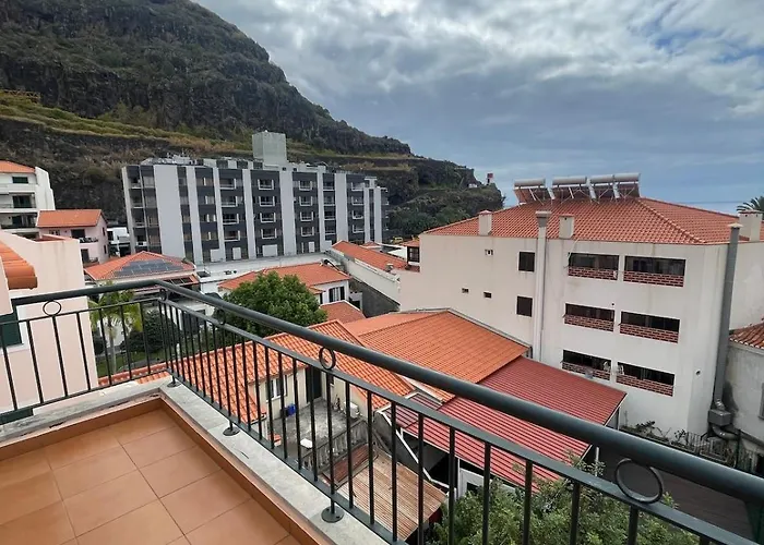 Ribeira Brava - Duplex Sea View *
